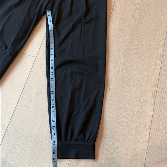 Diane von Furstenberg Pleat Front Cropped Jogger Slacks - Picture 5 of 11